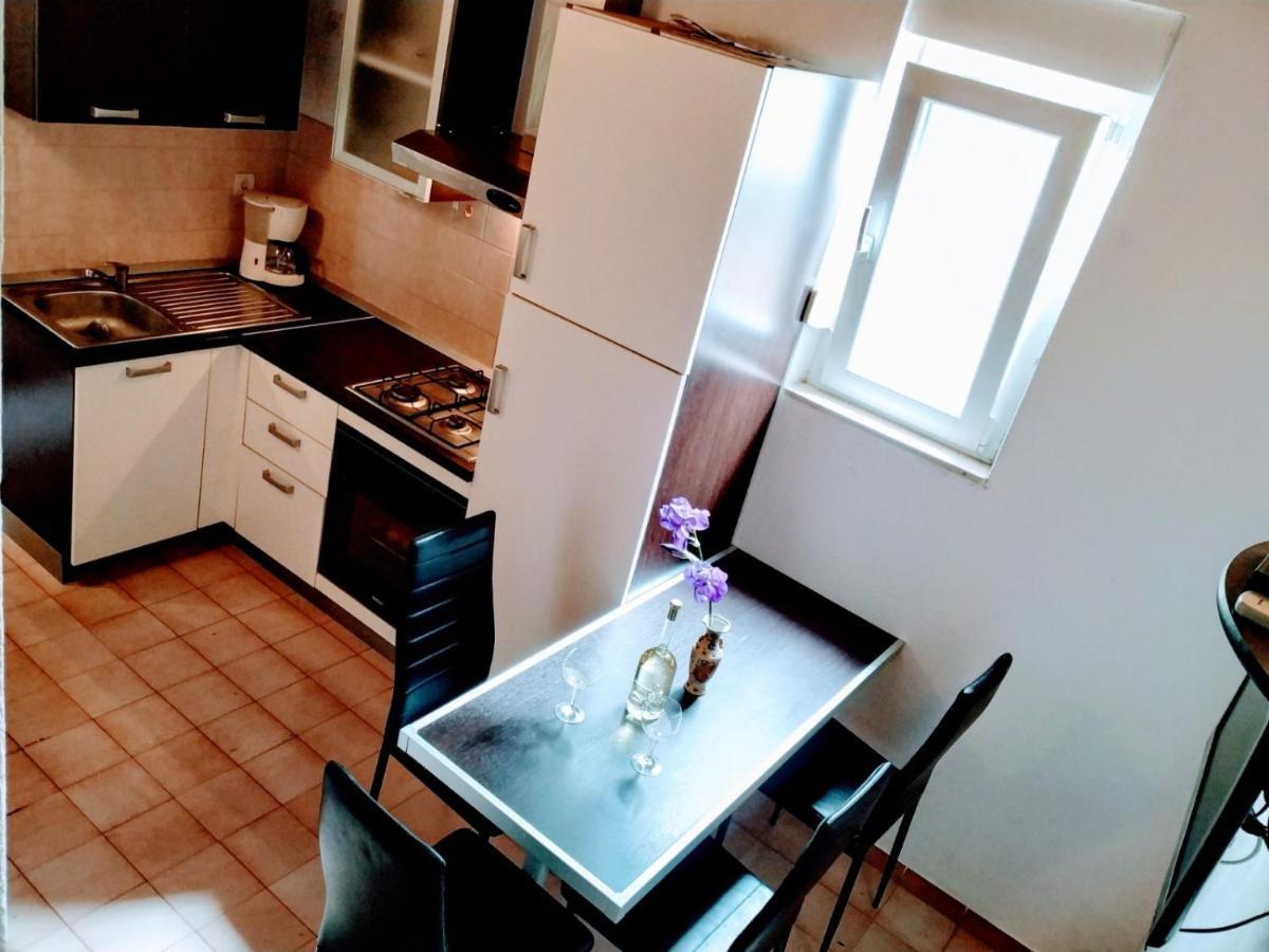 Apartments Asija Brela Eksteriør billede